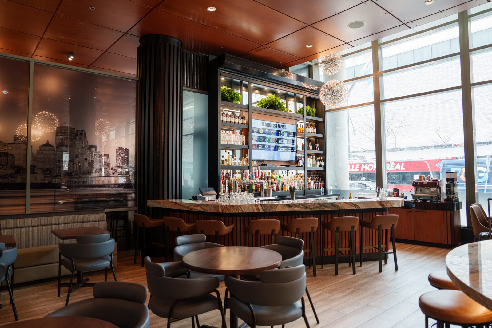 Embassy Suites by Hilton Bar and Restaurant